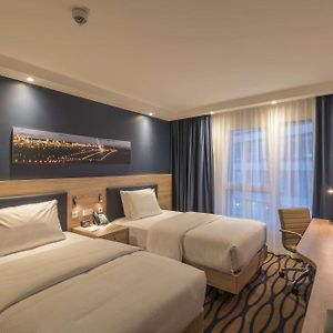 Zimmer mit zwei Einzelbetten